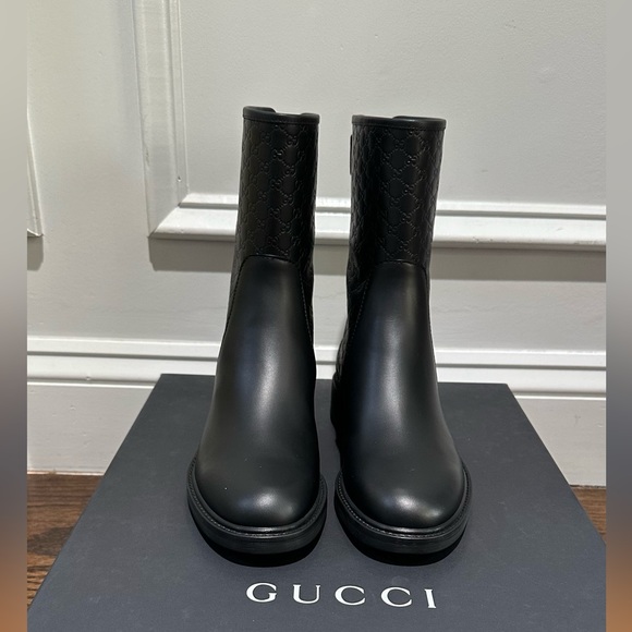 Gucci Micro GG Supreme Leather Short Boots - Picture 5 of 6